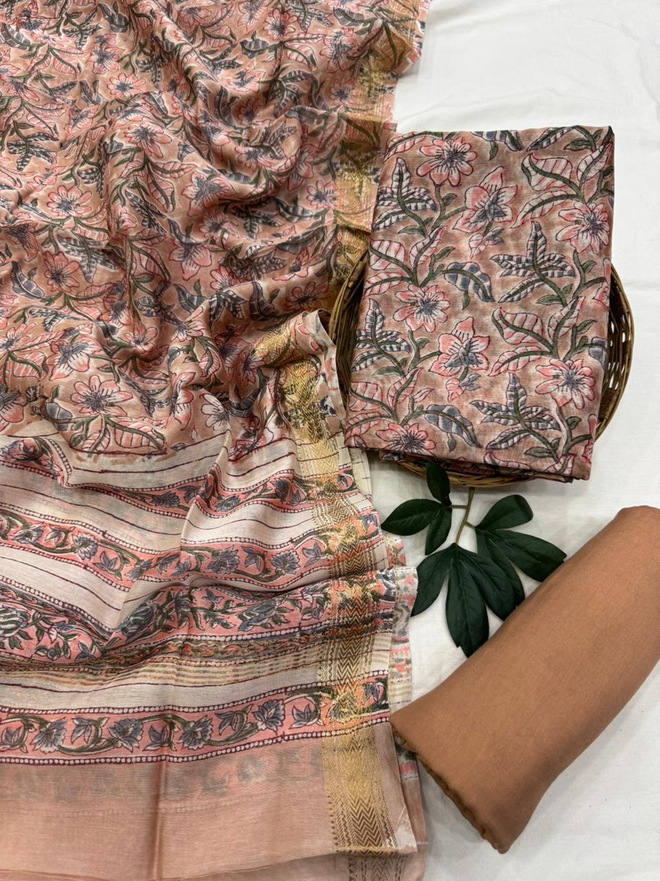 Elegant Maheshwari Silk Suit Set – Handloom Top & Dupatta, Santoon Bottom
