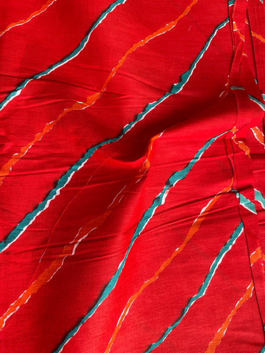 Red Multicoloured Lahariya Print Cotton Fabric
