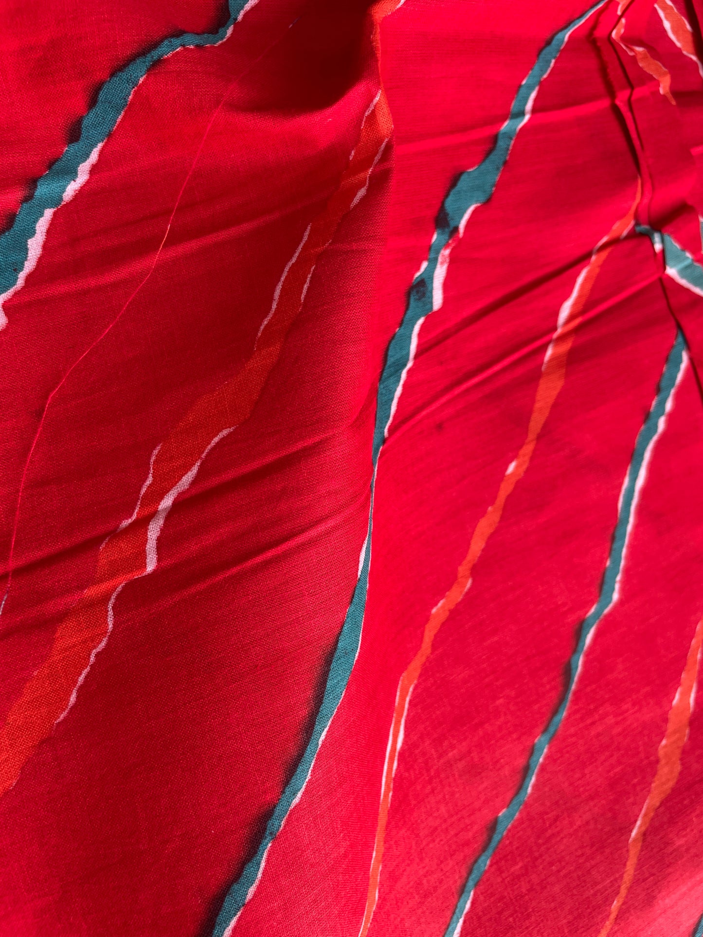 Red Multicoloured Lahariya Print Cotton Fabric