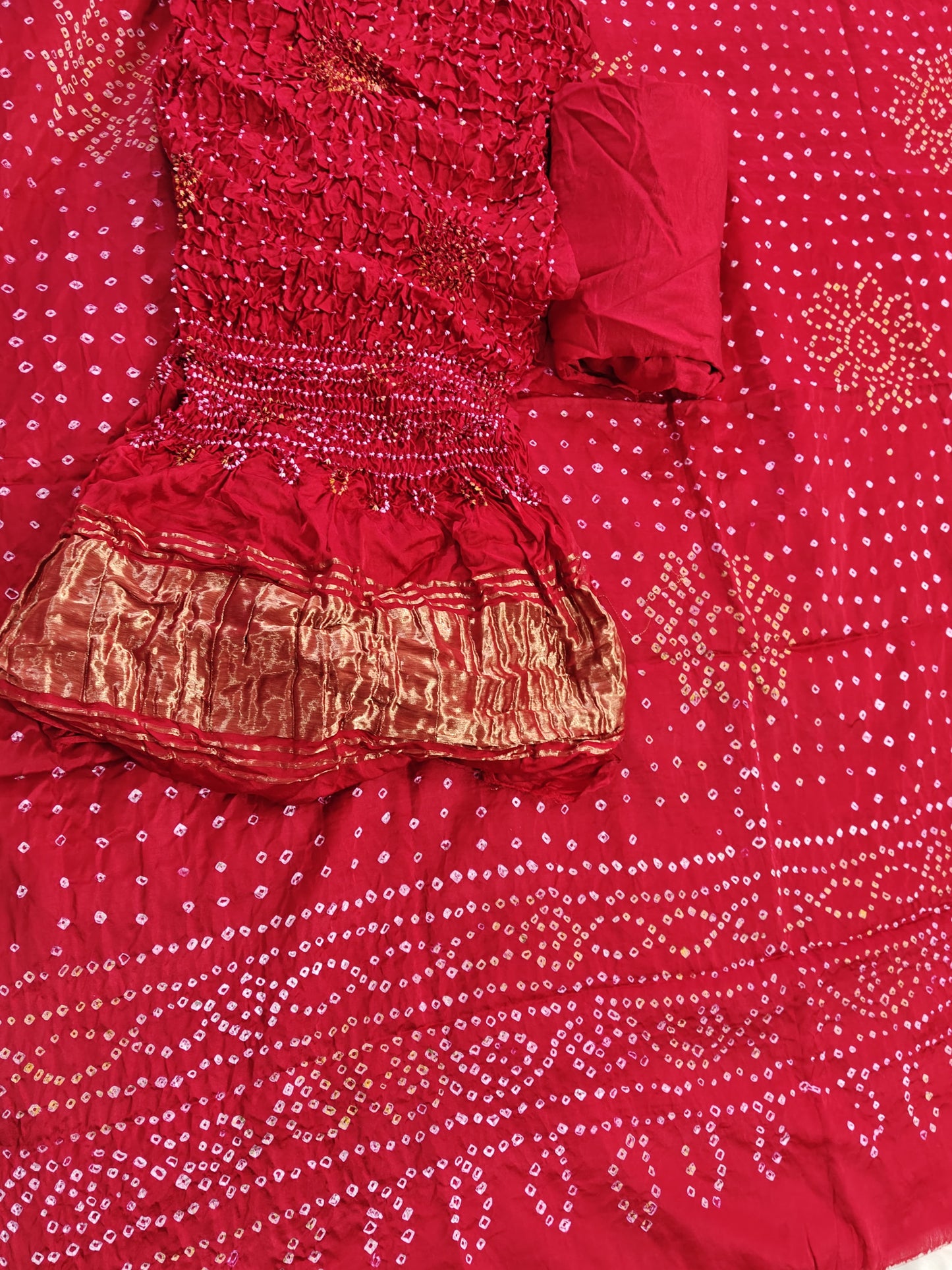 RED BANDHANI  PURE GAJJI SILK FABRIC SUITS WITH HEAVY ZARI RICH HAND PALLU DUPATTA