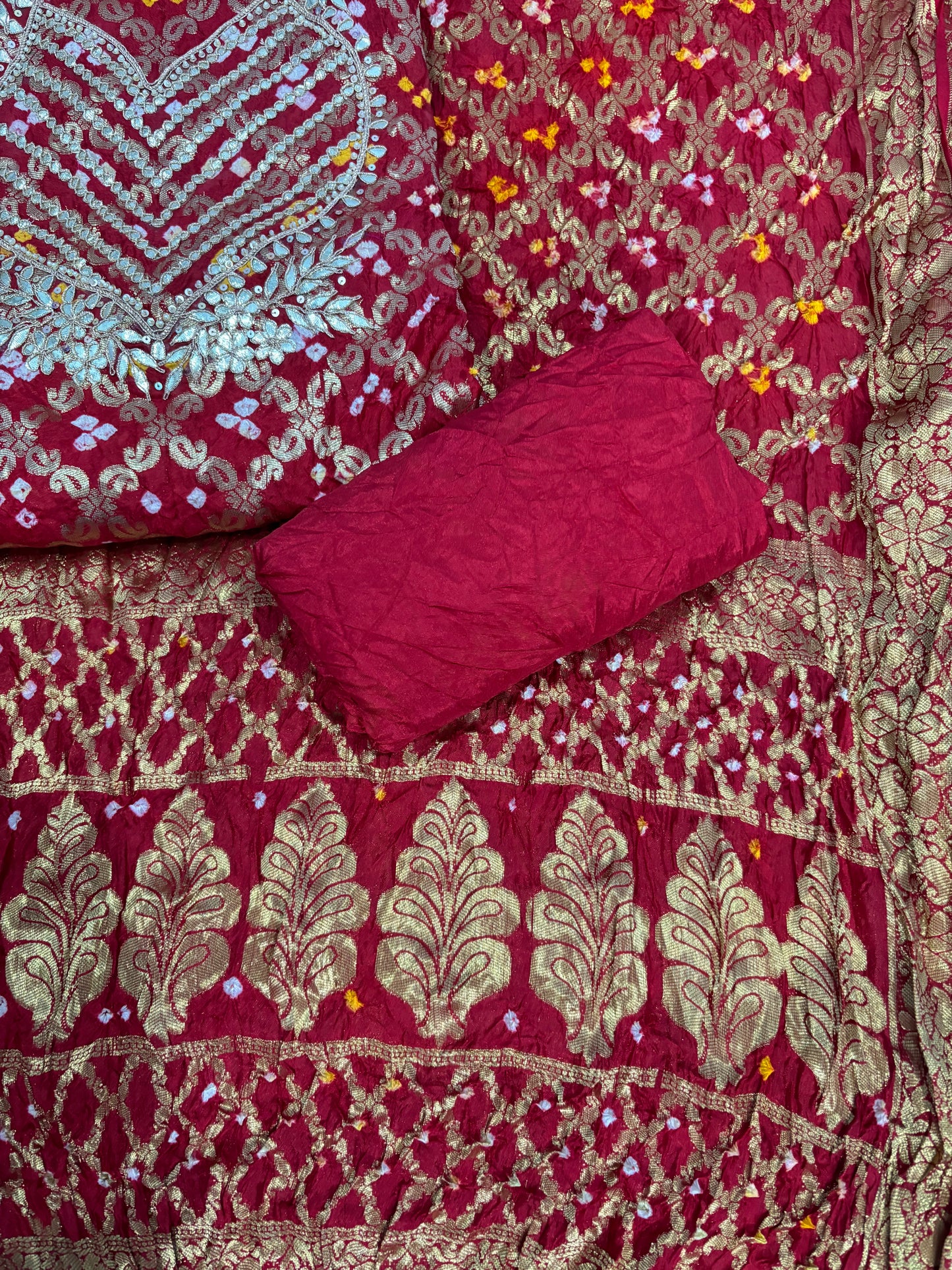 RED COLOUR GHATCHOLA BANDHANI BANARASI SILK FABRIC SUITS WITH BEAUTIFUL HAND GOTAPATTI WORK DUPATTA